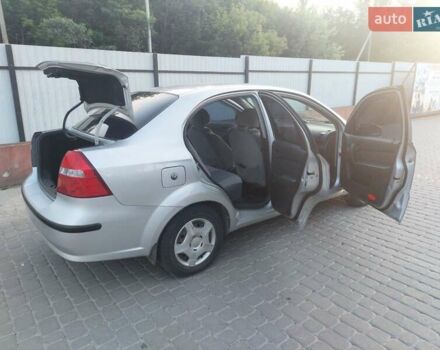 Серый Шевроле Авео, объемом двигателя 1.5 л и пробегом 194 тыс. км за 3500 $, фото 2 на Automoto.ua