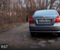 Серый Шевроле Авео, объемом двигателя 1.5 л и пробегом 325 тыс. км за 3300 $, фото 3 на Automoto.ua