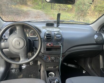 Серый Шевроле Авео, объемом двигателя 1.5 л и пробегом 313 тыс. км за 2450 $, фото 9 на Automoto.ua