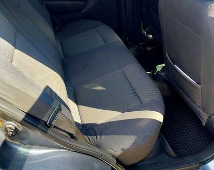 Серый Шевроле Авео, объемом двигателя 1.8 л и пробегом 245 тыс. км за 3600 $, фото 3 на Automoto.ua