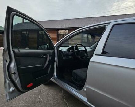 Серый Шевроле Авео, объемом двигателя 1.5 л и пробегом 240 тыс. км за 3700 $, фото 11 на Automoto.ua