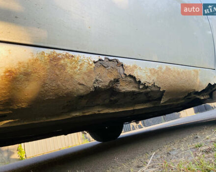 Серый Шевроле Авео, объемом двигателя 1.5 л и пробегом 130 тыс. км за 1700 $, фото 4 на Automoto.ua