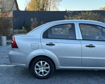 Серый Шевроле Авео, объемом двигателя 1.5 л и пробегом 190 тыс. км за 2850 $, фото 4 на Automoto.ua