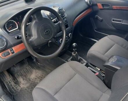 Серый Шевроле Авео, объемом двигателя 1.5 л и пробегом 180 тыс. км за 2650 $, фото 2 на Automoto.ua