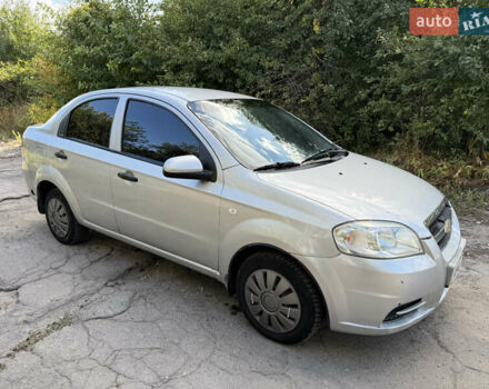 Серый Шевроле Авео, объемом двигателя 1.5 л и пробегом 289 тыс. км за 3450 $, фото 2 на Automoto.ua