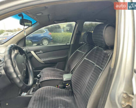Серый Шевроле Авео, объемом двигателя 1.5 л и пробегом 211 тыс. км за 2999 $, фото 10 на Automoto.ua