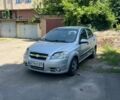 Серый Шевроле Авео, объемом двигателя 1.5 л и пробегом 198 тыс. км за 3000 $, фото 1 на Automoto.ua