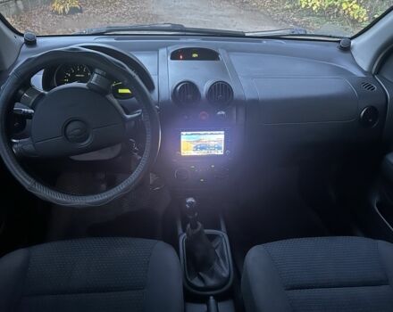 Серый Шевроле Авео, объемом двигателя 1.5 л и пробегом 296 тыс. км за 1699 $, фото 5 на Automoto.ua