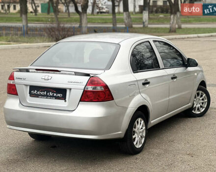 Сірий Шевроле Авео, об'ємом двигуна 1.5 л та пробігом 188 тис. км за 4399 $, фото 5 на Automoto.ua