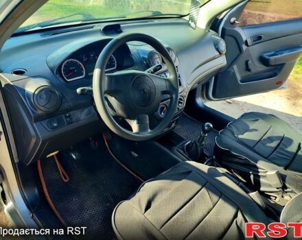 Серый Шевроле Авео, объемом двигателя 1.5 л и пробегом 220 тыс. км за 2900 $, фото 6 на Automoto.ua