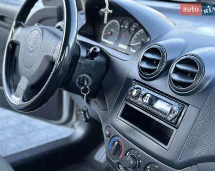 Серый Шевроле Авео, объемом двигателя 1.5 л и пробегом 190 тыс. км за 3000 $, фото 13 на Automoto.ua