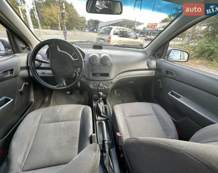 Серый Шевроле Авео, объемом двигателя 1.5 л и пробегом 190 тыс. км за 2700 $, фото 5 на Automoto.ua