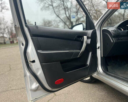 Сірий Шевроле Авео, об'ємом двигуна 1.5 л та пробігом 188 тис. км за 4399 $, фото 9 на Automoto.ua