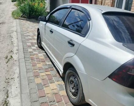 Серый Шевроле Авео, объемом двигателя 1.5 л и пробегом 189 тыс. км за 3250 $, фото 5 на Automoto.ua