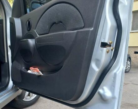 Серый Шевроле Авео, объемом двигателя 1.5 л и пробегом 148 тыс. км за 3700 $, фото 7 на Automoto.ua