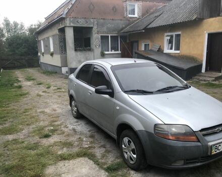 Серый Шевроле Авео, объемом двигателя 1.5 л и пробегом 250 тыс. км за 1600 $, фото 1 на Automoto.ua