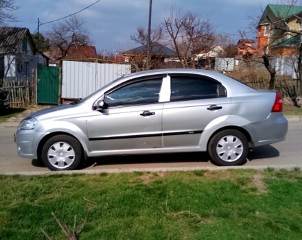 Серый Шевроле Авео, объемом двигателя 1.5 л и пробегом 195 тыс. км за 3500 $, фото 1 на Automoto.ua