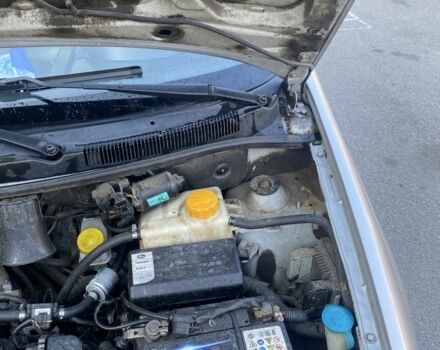 Сірий Шевроле Авео, об'ємом двигуна 1.5 л та пробігом 300 тис. км за 2650 $, фото 6 на Automoto.ua