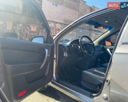 Сірий Шевроле Авео, об'ємом двигуна 1.5 л та пробігом 235 тис. км за 3700 $, фото 20 на Automoto.ua