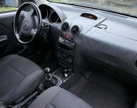 Сірий Шевроле Авео, об'ємом двигуна 1.5 л та пробігом 200 тис. км за 899 $, фото 10 на Automoto.ua