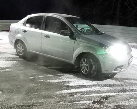Серый Шевроле Авео, объемом двигателя 1.5 л и пробегом 300 тыс. км за 3000 $, фото 3 на Automoto.ua