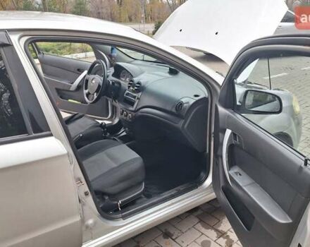 Серый Шевроле Авео, объемом двигателя 1.5 л и пробегом 300 тыс. км за 3600 $, фото 3 на Automoto.ua