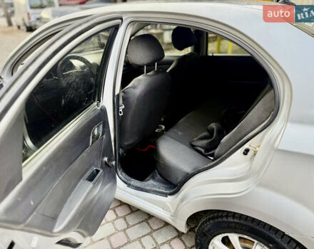 Серый Шевроле Авео, объемом двигателя 1.5 л и пробегом 223 тыс. км за 2850 $, фото 38 на Automoto.ua