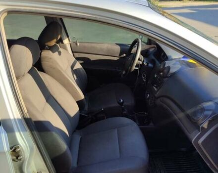 Серый Шевроле Авео, объемом двигателя 1.5 л и пробегом 327 тыс. км за 3500 $, фото 2 на Automoto.ua