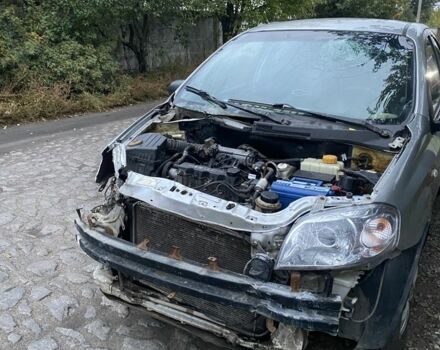 Серый Шевроле Авео, объемом двигателя 1.5 л и пробегом 1 тыс. км за 2000 $, фото 2 на Automoto.ua