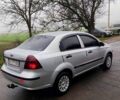 Серый Шевроле Авео, объемом двигателя 1.5 л и пробегом 210 тыс. км за 3350 $, фото 1 на Automoto.ua
