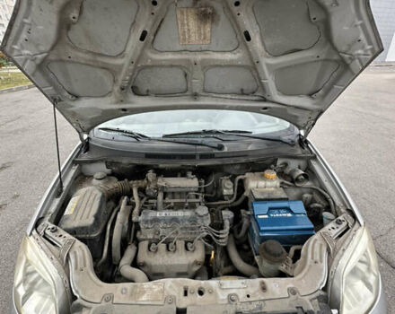 Сірий Шевроле Авео, об'ємом двигуна 1.5 л та пробігом 83 тис. км за 4000 $, фото 20 на Automoto.ua