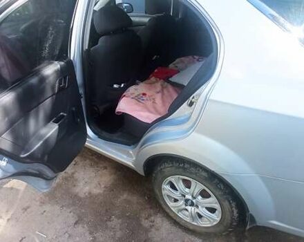 Серый Шевроле Авео, объемом двигателя 1.5 л и пробегом 220 тыс. км за 3800 $, фото 1 на Automoto.ua