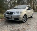 Серый Шевроле Авео, объемом двигателя 1.5 л и пробегом 313 тыс. км за 2450 $, фото 1 на Automoto.ua