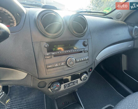Серый Шевроле Авео, объемом двигателя 1.6 л и пробегом 150 тыс. км за 4950 $, фото 5 на Automoto.ua