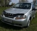 Серый Шевроле Авео, объемом двигателя 1.5 л и пробегом 327 тыс. км за 2800 $, фото 1 на Automoto.ua