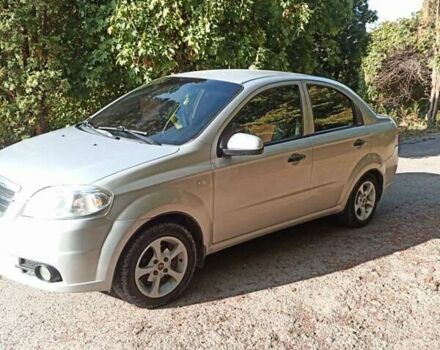 Серый Шевроле Авео, объемом двигателя 1.5 л и пробегом 220 тыс. км за 3200 $, фото 1 на Automoto.ua