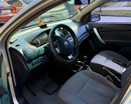 Серый Шевроле Авео, объемом двигателя 1.5 л и пробегом 270 тыс. км за 3400 $, фото 7 на Automoto.ua