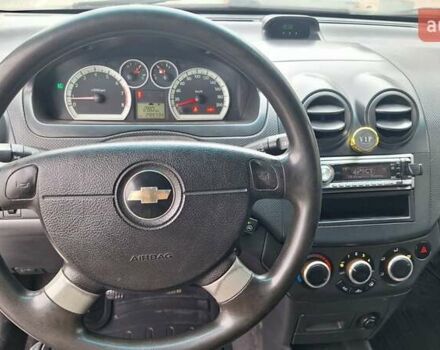 Серый Шевроле Авео, объемом двигателя 1.5 л и пробегом 300 тыс. км за 3600 $, фото 5 на Automoto.ua