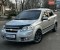 Серый Шевроле Авео, объемом двигателя 1.5 л и пробегом 290 тыс. км за 3800 $, фото 1 на Automoto.ua
