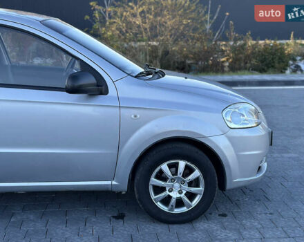 Серый Шевроле Авео, объемом двигателя 1.5 л и пробегом 190 тыс. км за 3000 $, фото 3 на Automoto.ua