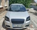 Серый Шевроле Авео, объемом двигателя 1.5 л и пробегом 190 тыс. км за 3299 $, фото 1 на Automoto.ua