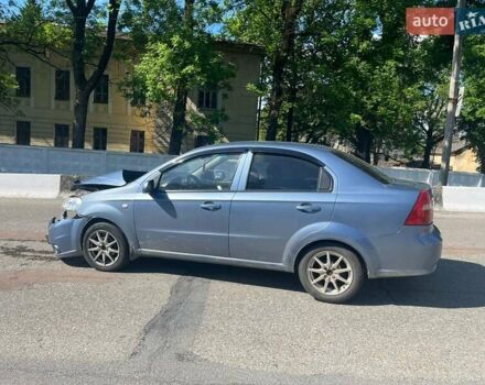 Серый Шевроле Авео, объемом двигателя 1.5 л и пробегом 208 тыс. км за 2000 $, фото 3 на Automoto.ua