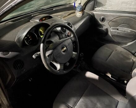 Серый Шевроле Авео, объемом двигателя 1.5 л и пробегом 500 тыс. км за 1050 $, фото 3 на Automoto.ua