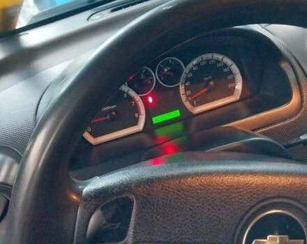 Серый Шевроле Авео, объемом двигателя 1.5 л и пробегом 260 тыс. км за 3999 $, фото 6 на Automoto.ua