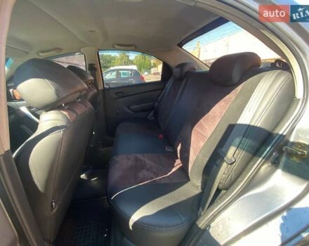 Сірий Шевроле Авео, об'ємом двигуна 1.5 л та пробігом 235 тис. км за 3700 $, фото 23 на Automoto.ua