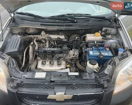 Серый Шевроле Авео, объемом двигателя 1.5 л и пробегом 286 тыс. км за 3000 $, фото 2 на Automoto.ua