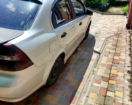 Серый Шевроле Авео, объемом двигателя 1.5 л и пробегом 194 тыс. км за 2800 $, фото 1 на Automoto.ua