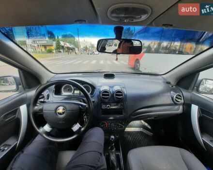 Серый Шевроле Авео, объемом двигателя 1.5 л и пробегом 223 тыс. км за 4500 $, фото 2 на Automoto.ua