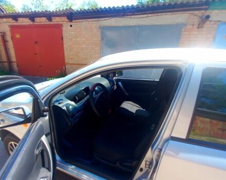 Сірий Шевроле Авео, об'ємом двигуна 1.5 л та пробігом 303 тис. км за 6000 $, фото 3 на Automoto.ua