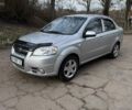Серый Шевроле Авео, объемом двигателя 1.5 л и пробегом 214 тыс. км за 3200 $, фото 1 на Automoto.ua